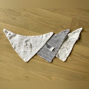 Baby Gap Organic Cotton Bibs (O/S)